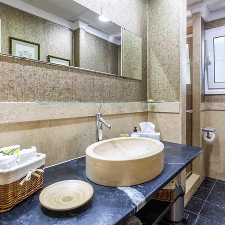 Lujo Olivanova Golf Met Villa *